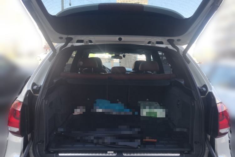 Used BMW X5  Trunk