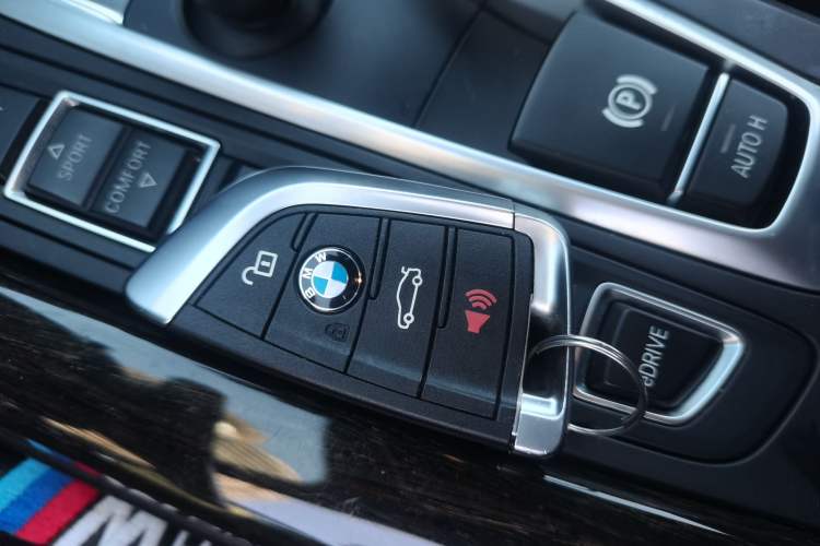 Used BMW X5  Vehicle Key