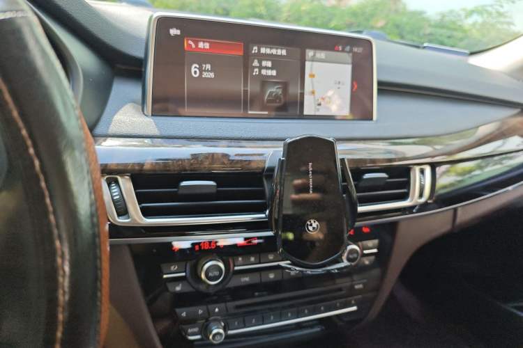 Used BMW X5 2017 xDrive28i Audio And AC Panel