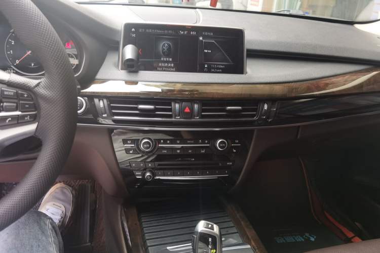 Used BMW X5 2017 xDrive28i Audio And AC Panel