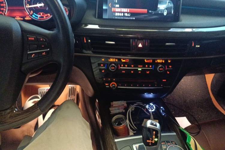 Used BMW X5 2017 xDrive35i Middle East Audio And AC Panel