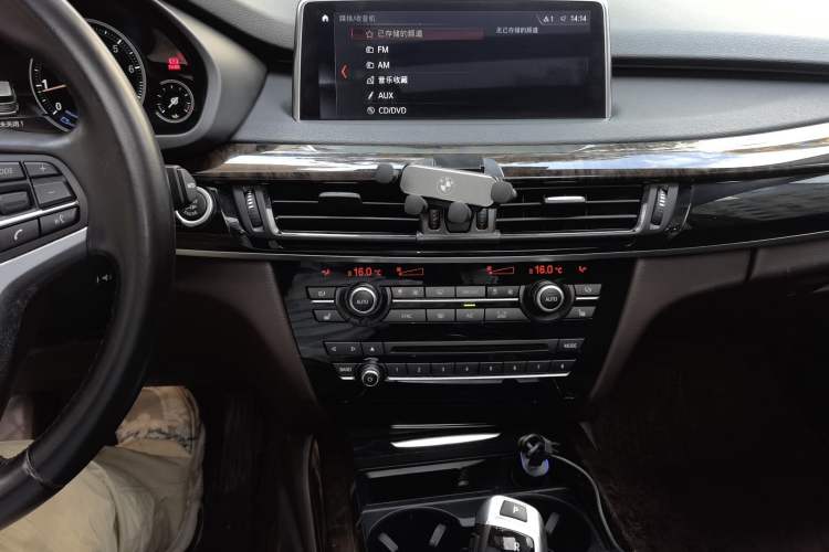 Used BMW X5 2017 xDrive28i Audio And AC Panel