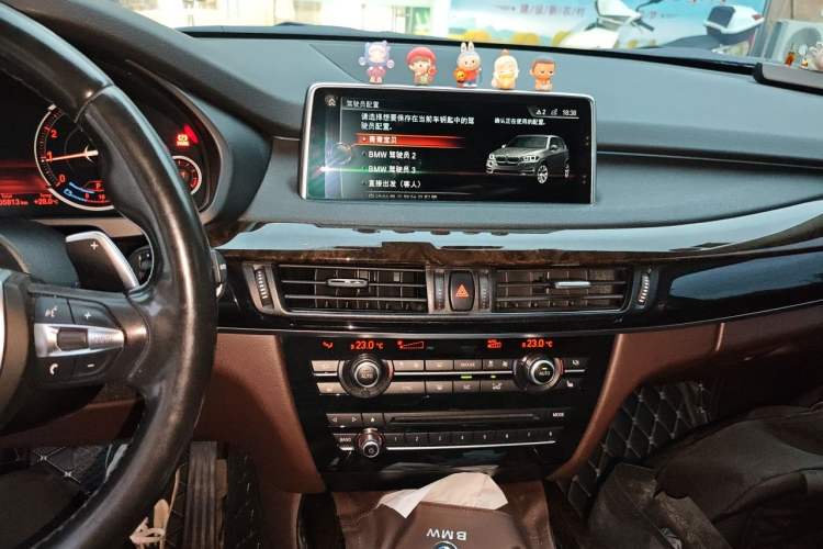 Used BMW X5 2017 xDrive28i Audio And AC Panel