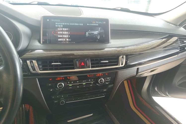 Used BMW X5 2017 xDrive28i Audio And AC Panel