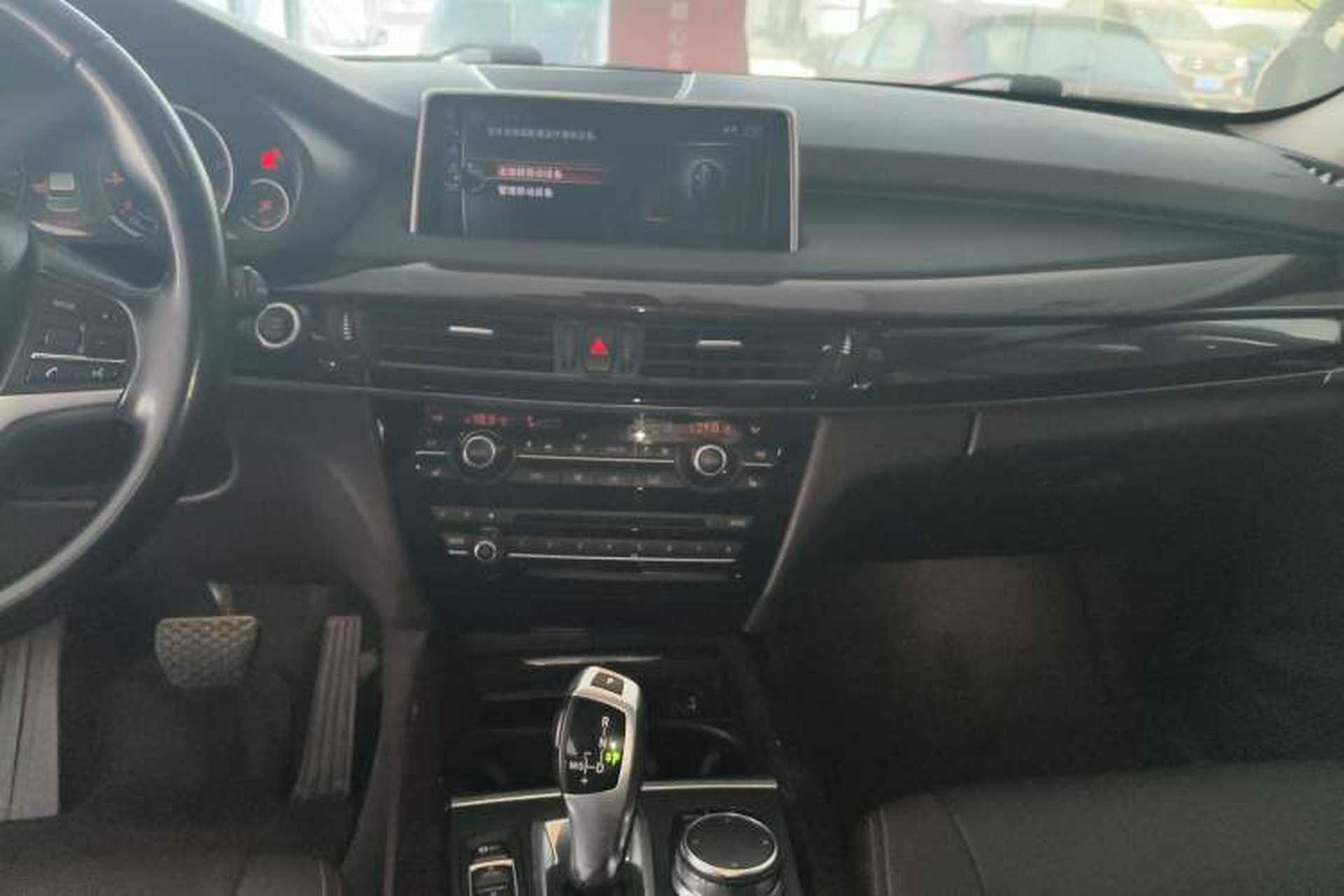 Used BMW X5 2017 xDrive28i Audio And AC Panel