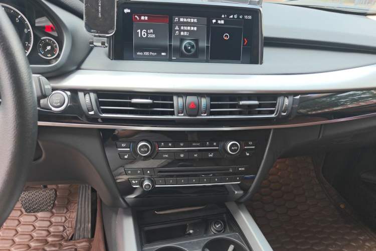 Used BMW X5  Audio And AC Panel