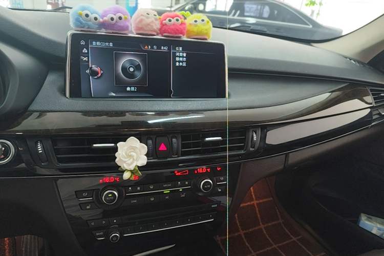Used BMW X5 2017 xDrive28i Audio And AC Panel