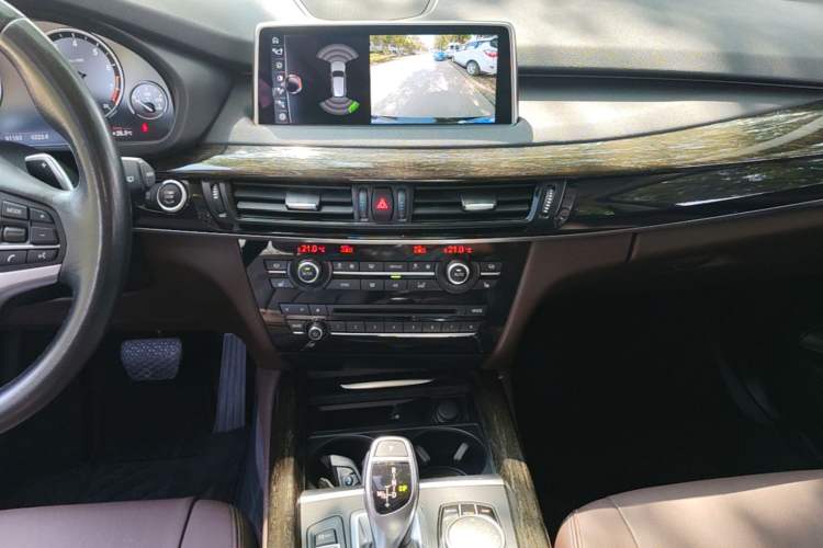 Used BMW X5 2017 xDrive35i Leading Model Audio And AC Panel