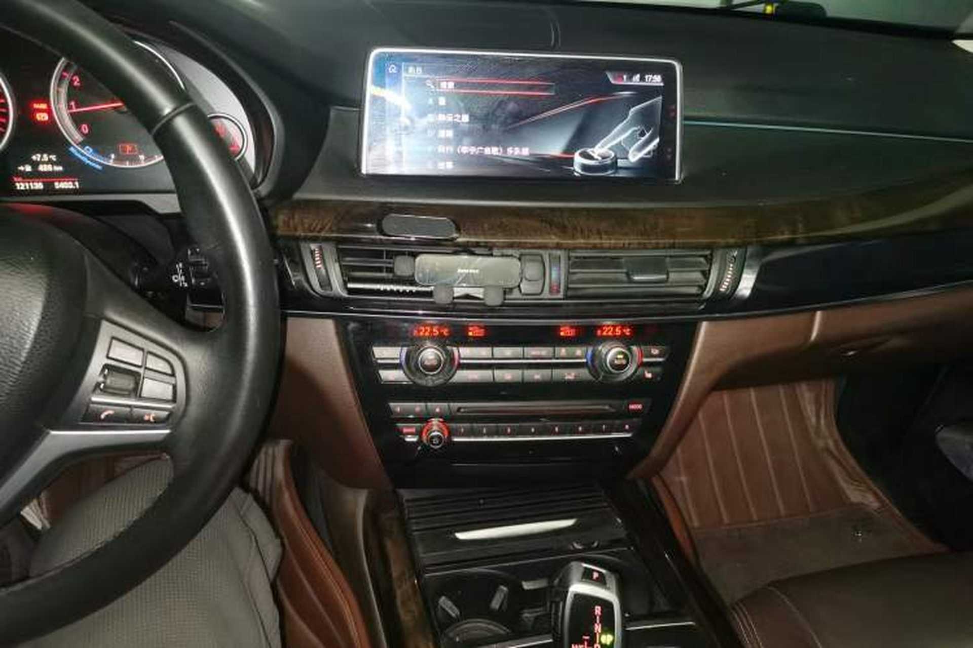 Used BMW X5 2017 xDrive28i Audio And AC Panel