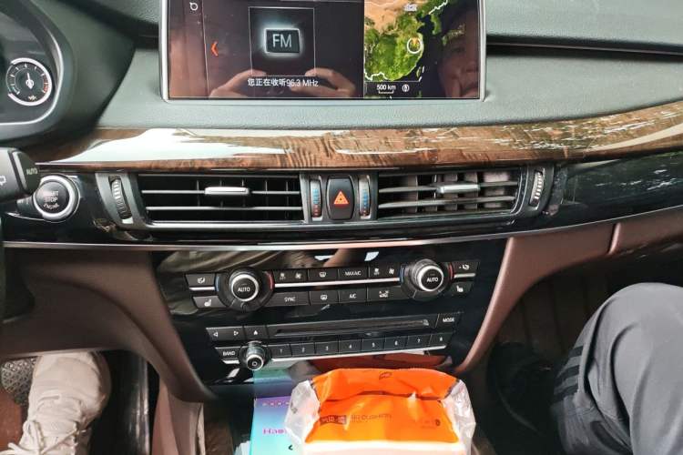 Used BMW X5 2017 xDrive28i Audio And AC Panel