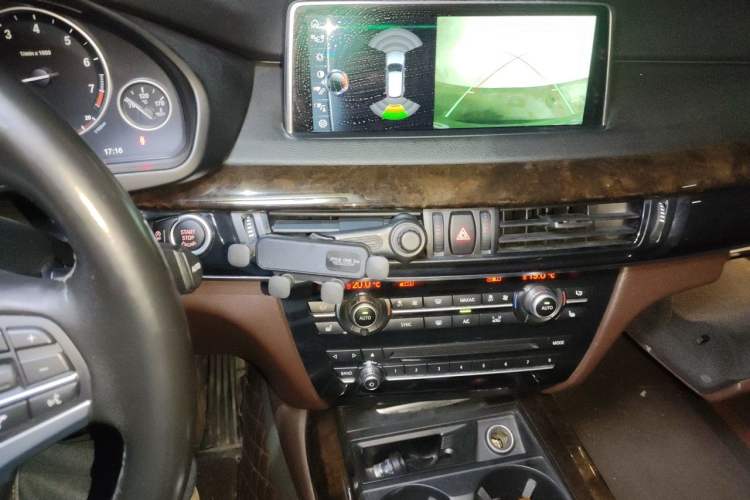 Used BMW X5 2017 xDrive28i Audio And AC Panel