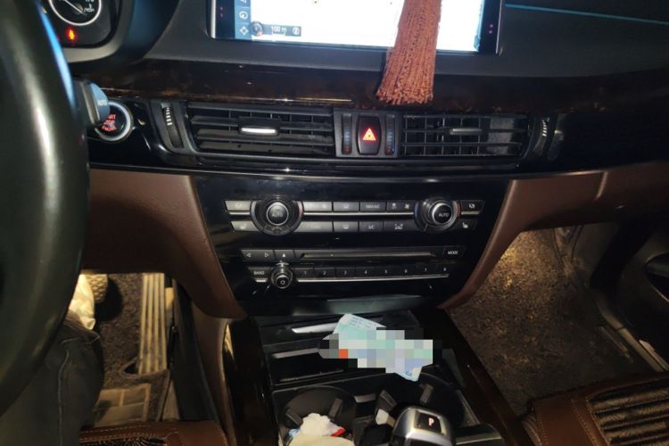 Used BMW X5 2017 xDrive28i Audio And AC Panel