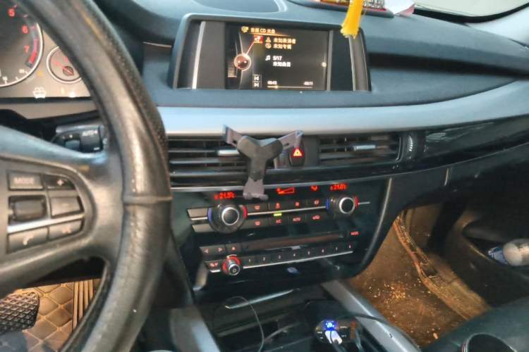 Used BMW X5 2017 xDrive35i Middle East Audio And AC Panel