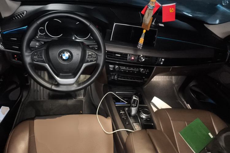 Used BMW X5 2017 xDrive28i Center Console