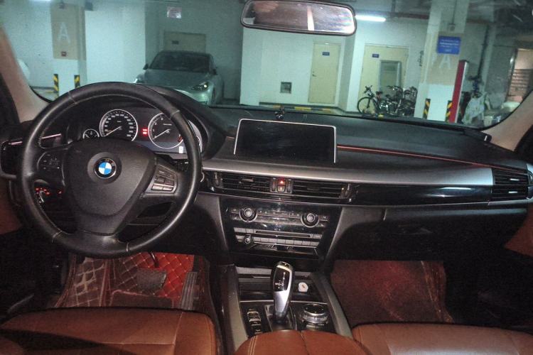 Used BMW X5  Center Console