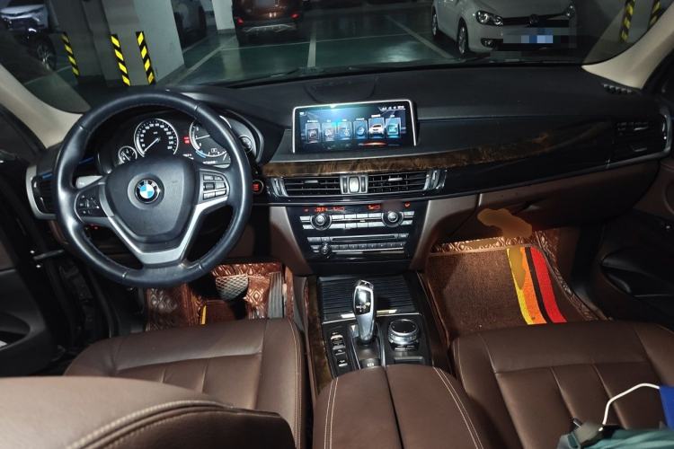 Used BMW X5 2017 xDrive28i Center Console