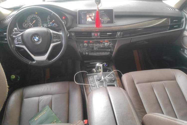 Used BMW X5 2017 xDrive28i Center Console