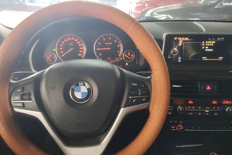 Used BMW X5 2017 xDrive35i Elegant Edition Center Console