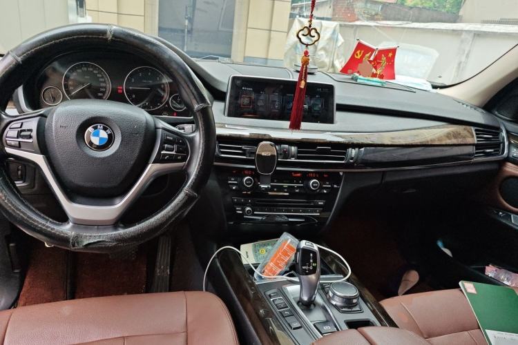 Used BMW X5 2017 xDrive28i Center Console