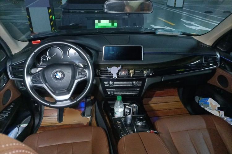 Used BMW X5  Center Console