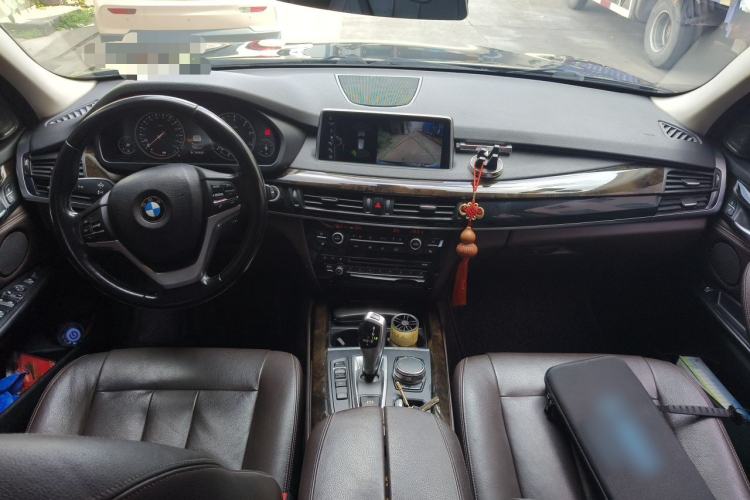 Used BMW X5 2017 xDrive28i Center Console