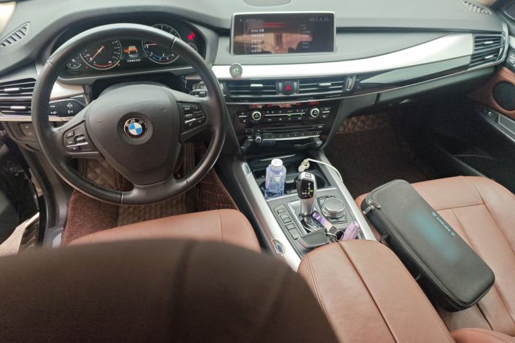 Used BMW X5  Center Console