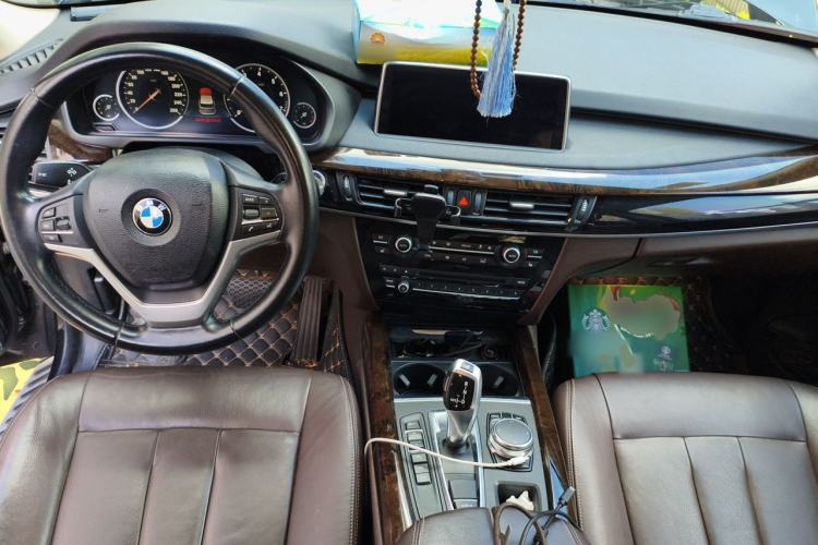 Used BMW X5 2017 xDrive28i Center Console