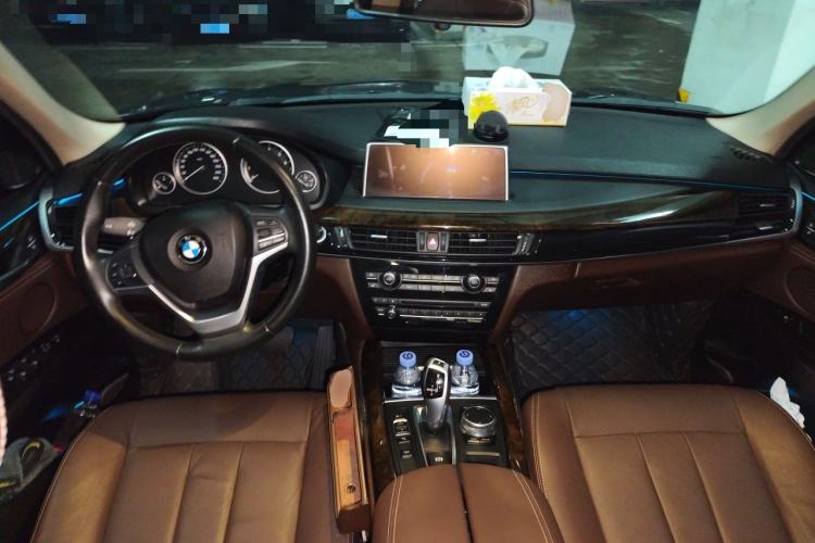 Used BMW X5 2017 xDrive28i Center Console
