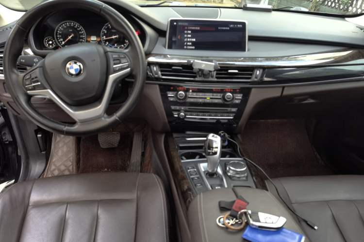 Used BMW X5 2017 xDrive28i Center Console