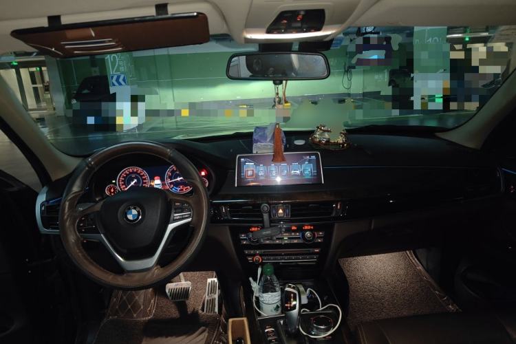 Used BMW X5 2017 xDrive28i Center Console