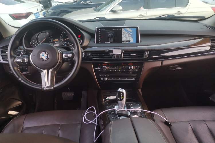 Used BMW X5 2017 xDrive35i Elegant Edition Center Console