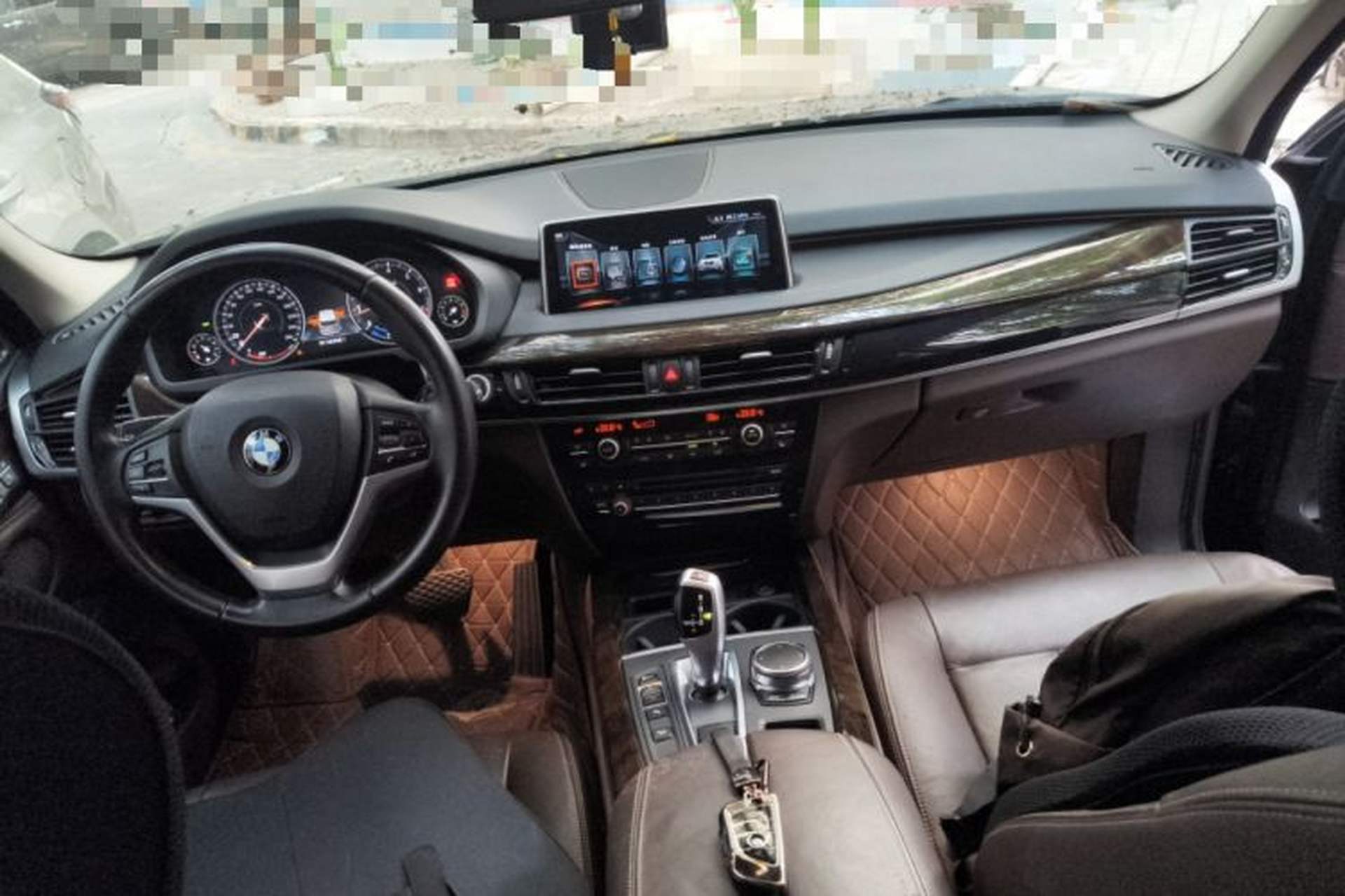 Used BMW X5 2017 xDrive28i Center Console