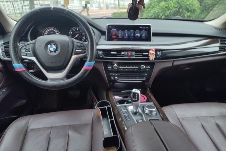 Used BMW X5 2017 xDrive28i Center Console