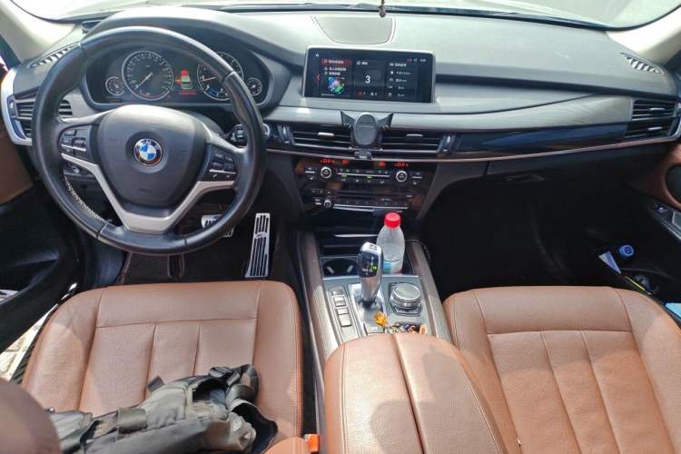 Used BMW X5  Center Console