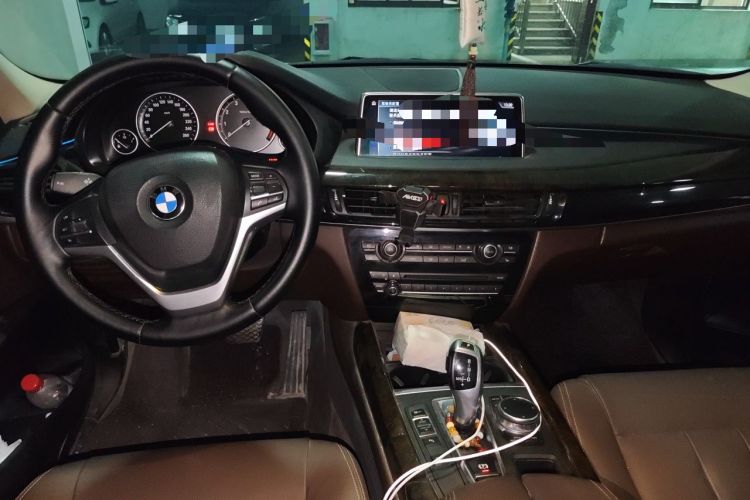 Used BMW X5 2017 xDrive35i Elegant Edition Center Console