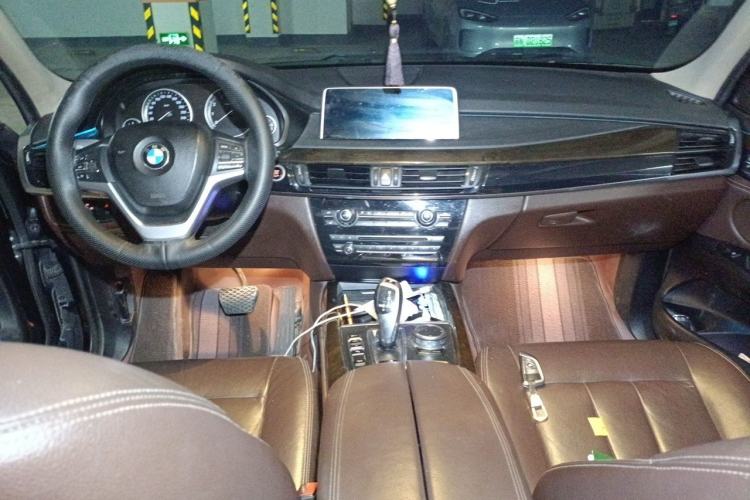 Used BMW X5 2017 xDrive28i Center Console