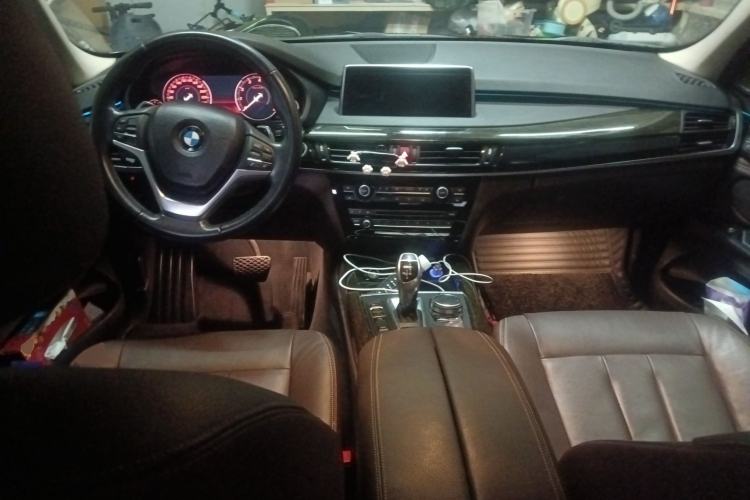 Used BMW X5 2017 xDrive35i Leading Model Center Console