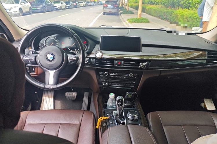 Used BMW X5 2017 xDrive35i Leading Model Center Console