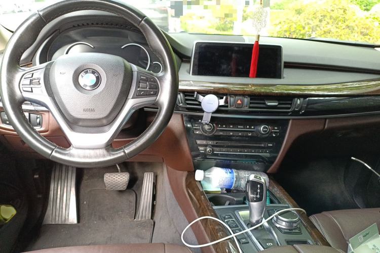 Used BMW X5 2017 xDrive28i Center Console