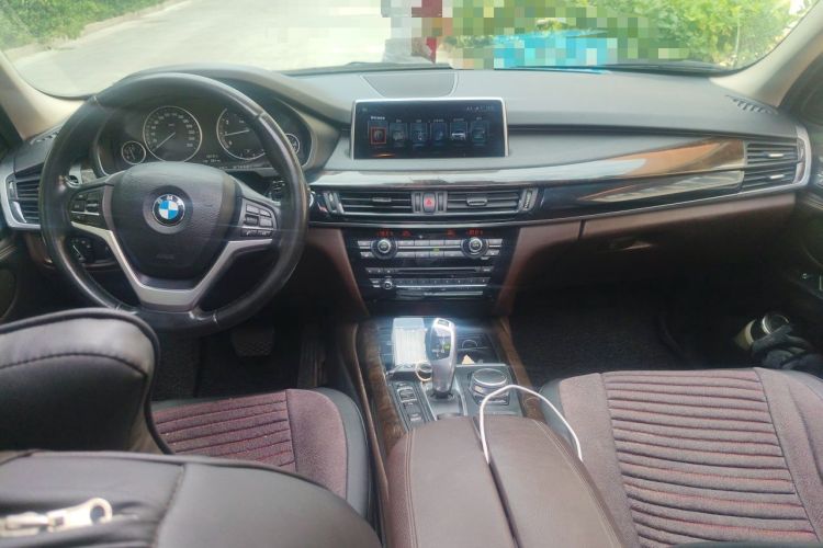 Used BMW X5 2017 xDrive28i Center Console