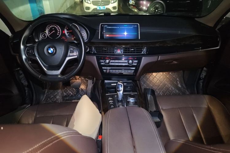 Used BMW X5 2017 xDrive28i Center Console