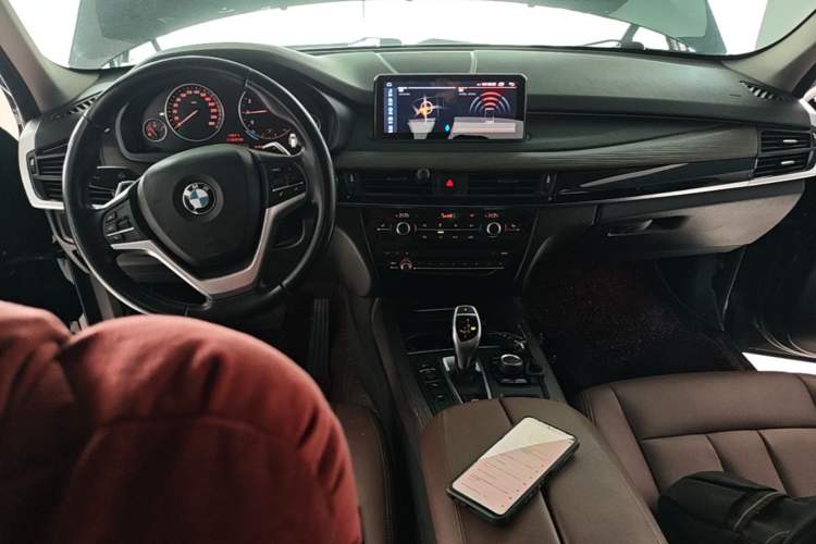 Used BMW X5 2017 xDrive35i Standard Model U.S. Specification Center Console