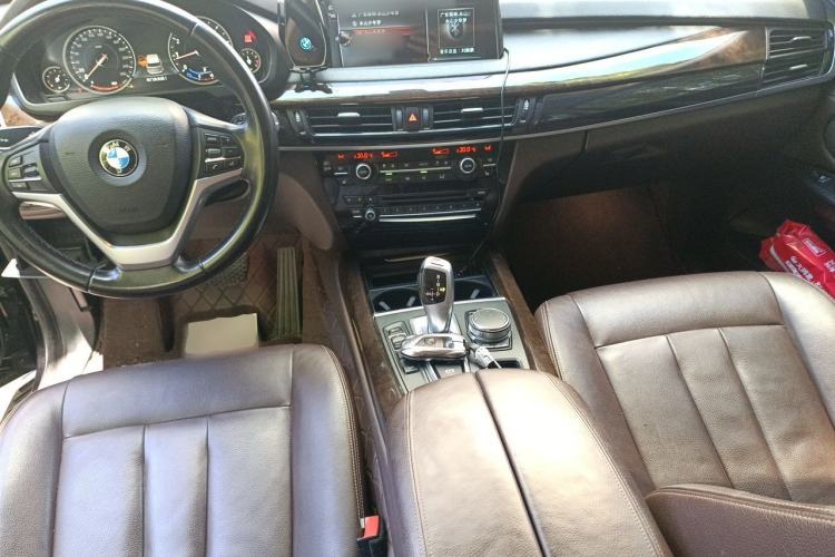 Used BMW X5 2017 xDrive28i Center Console