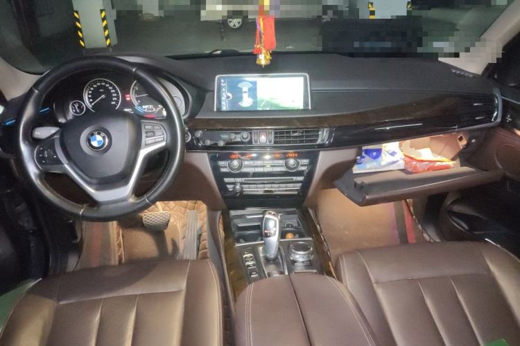 Used BMW X5 2017 xDrive28i Center Console