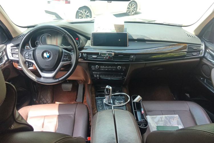 Used BMW X5 2017 xDrive35i Elegant Edition Center Console
