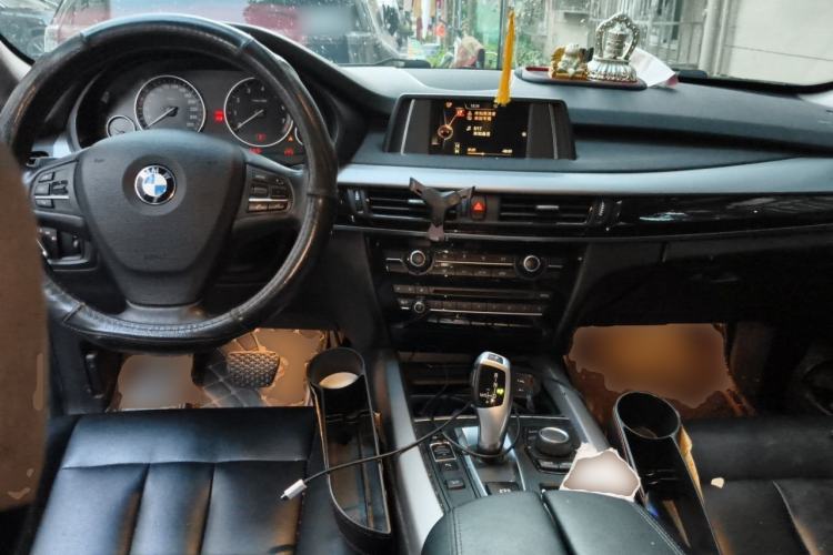Used BMW X5 2017 xDrive35i Middle East Center Console