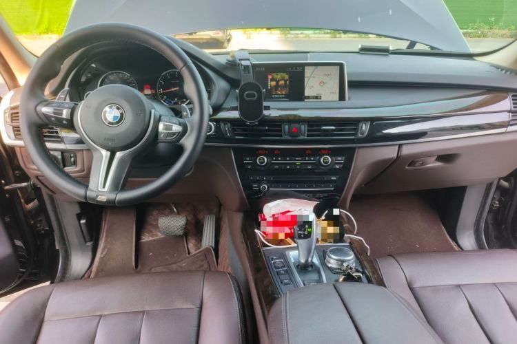 Used BMW X5 2017 xDrive28i Center Console