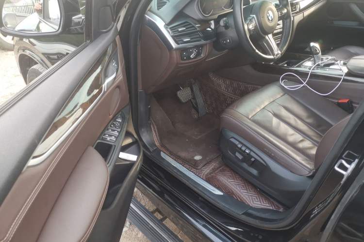 Used BMW X5 2017 xDrive35i Elegant Edition Driver Seat