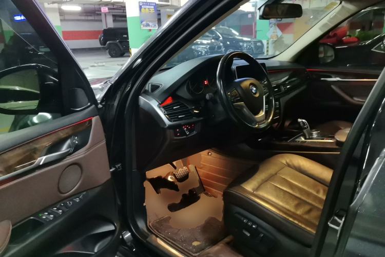 Used BMW X5 2017 xDrive35i Elegant Edition Driver Seat