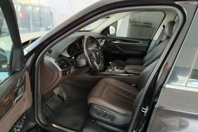 Used BMW X5 2017 xDrive28i Driver Seat